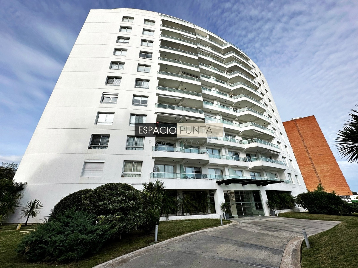Apartamento ID.2570 - Exclusivo Penthouse con parrillero propio!!!