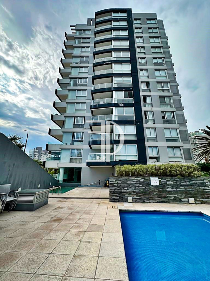 Apartamento ID.1582 - Hermoso apartamento esquinero en Playa Mansa!