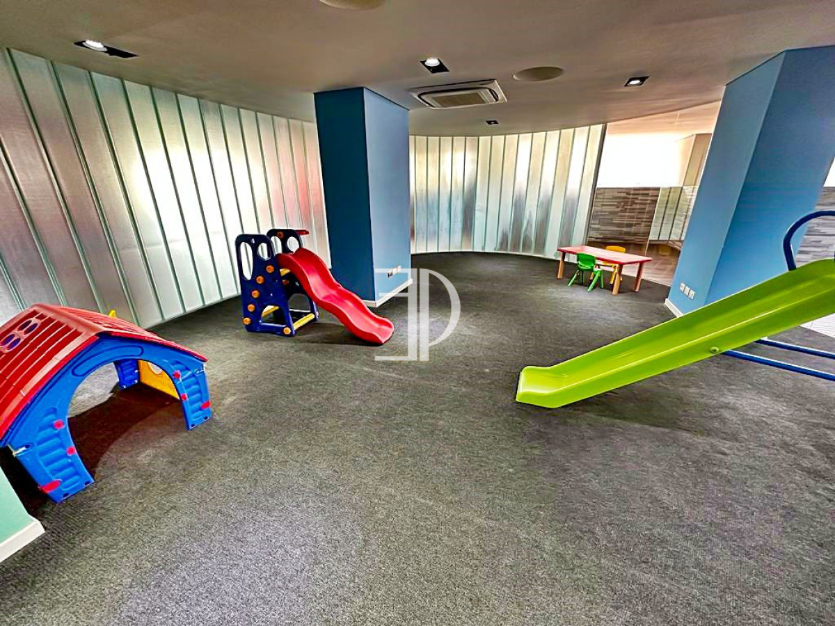 Apartamento ID.1582 - Hermoso apartamento esquinero en Playa Mansa!