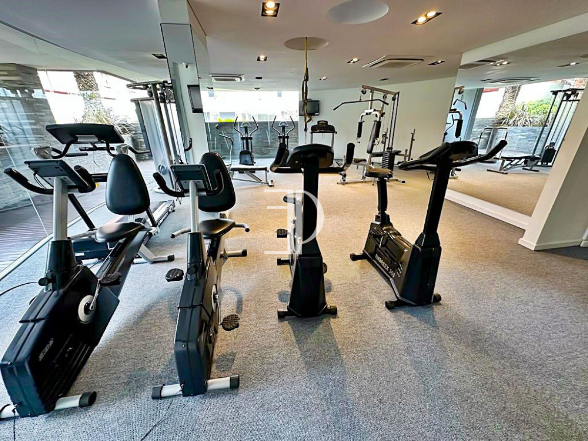 Apartamento ID.1582 - Hermoso apartamento esquinero en Playa Mansa!