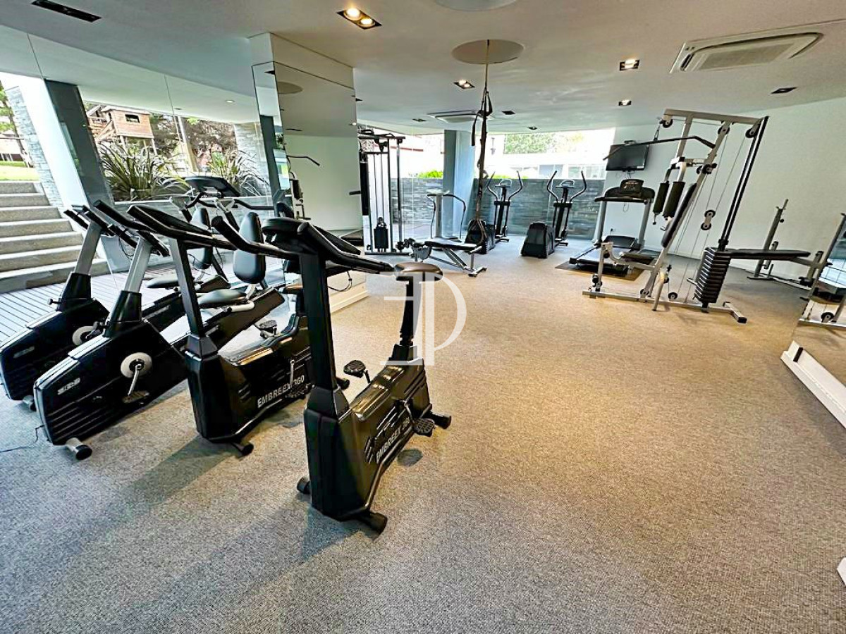 Apartamento ID.1582 - Hermoso apartamento esquinero en Playa Mansa!