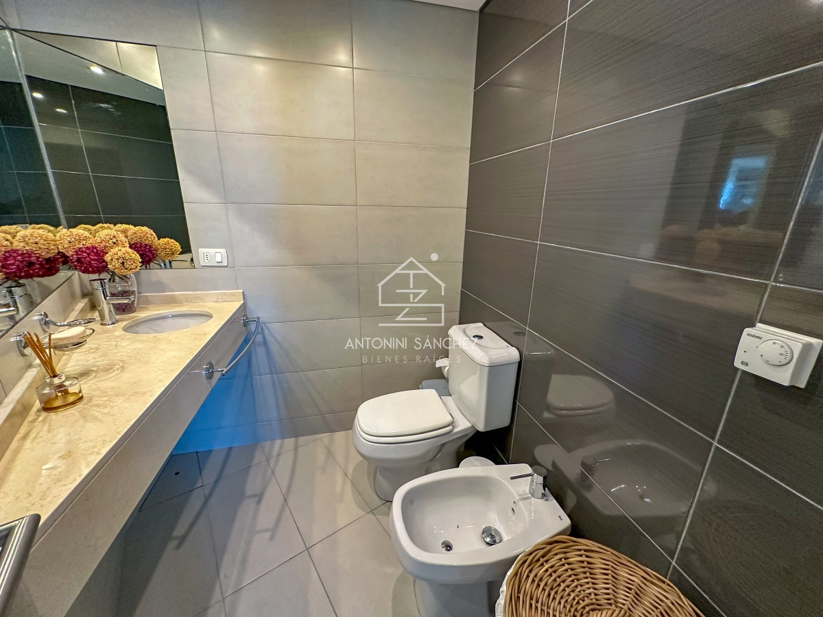 Apartamento ID.796 - Hermoso apartamento en Torre Premium con vista a Playa Brava!