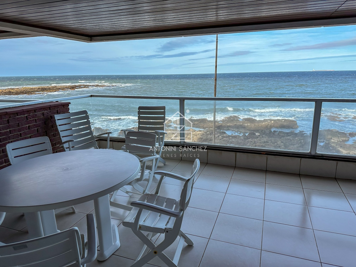 Apartamento ID.802 - Primera linea de peninsula, amplio departamento en venta