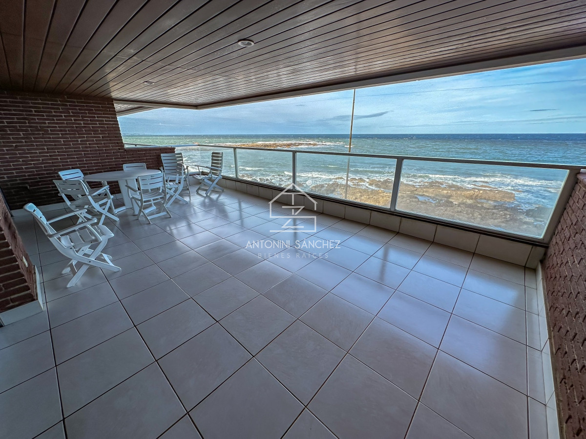 Apartamento ID.802 - Primera linea de peninsula, amplio departamento en venta