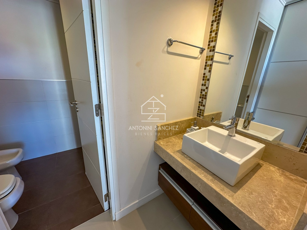 Apartamento ID.805 - Departamento en venta en exclusiva torre en Punta del Este