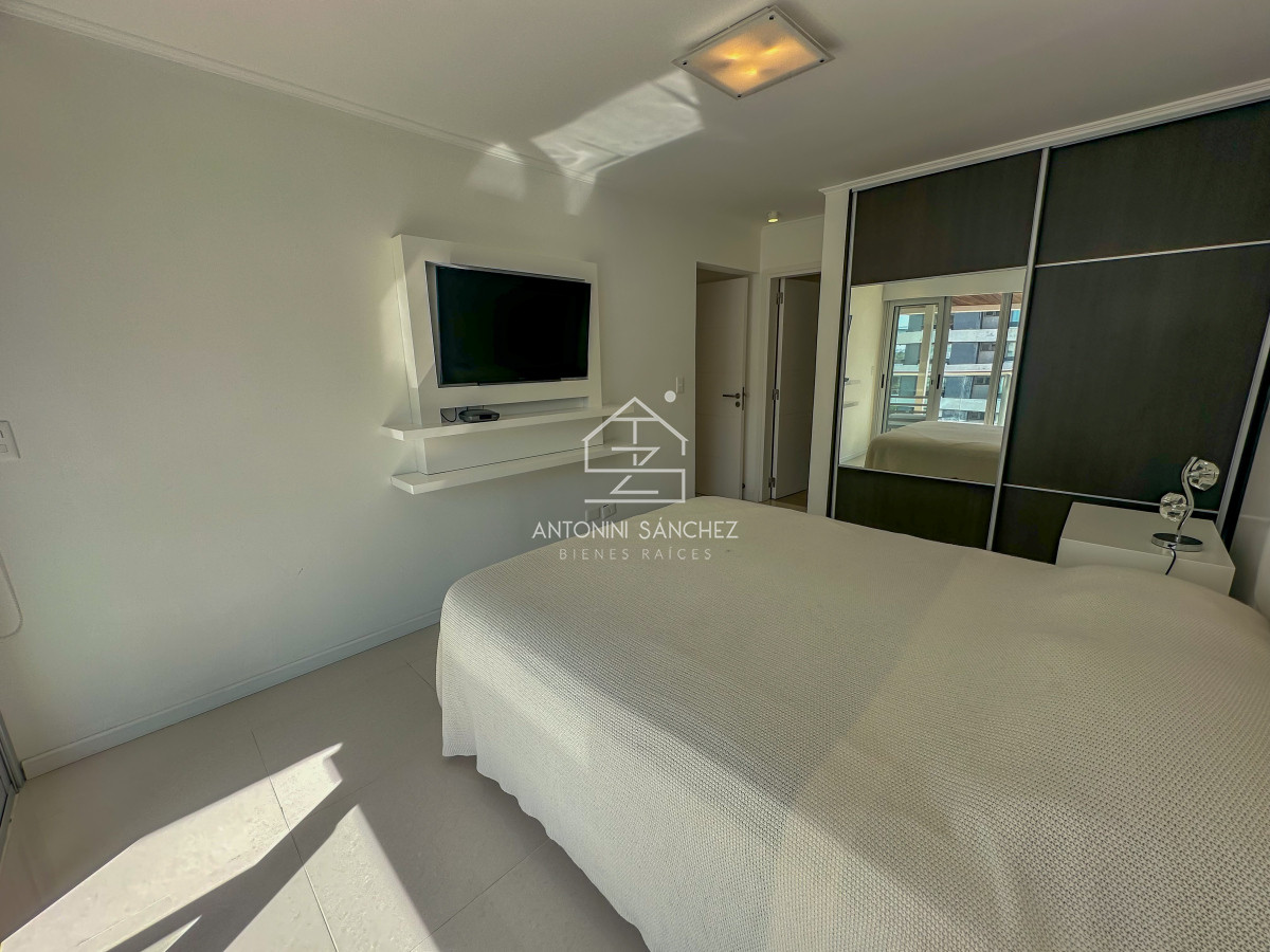 Apartamento ID.839 - Icon Brava en venta de 2 dormitorios y medio 