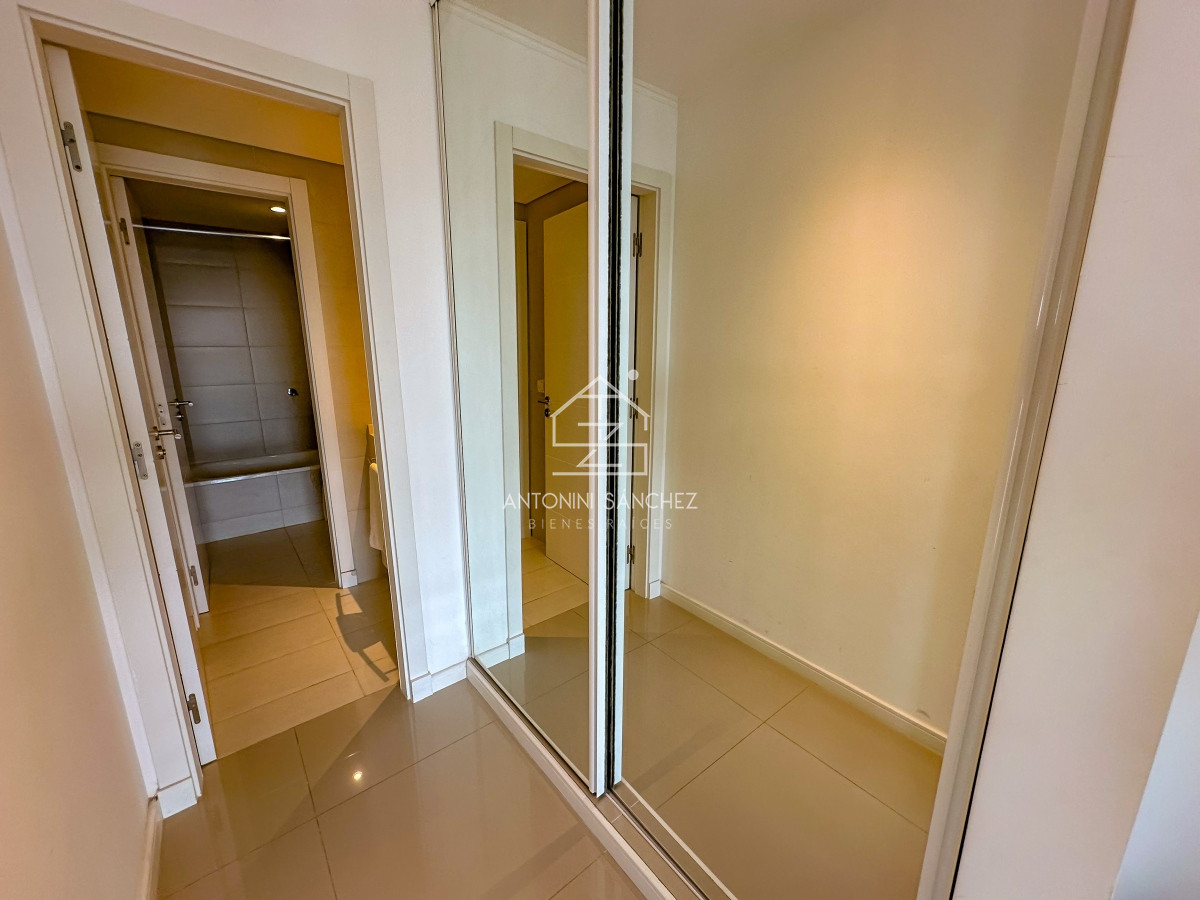 Apartamento ID.796 - Hermoso apartamento en Torre Premium con vista a Playa Brava!