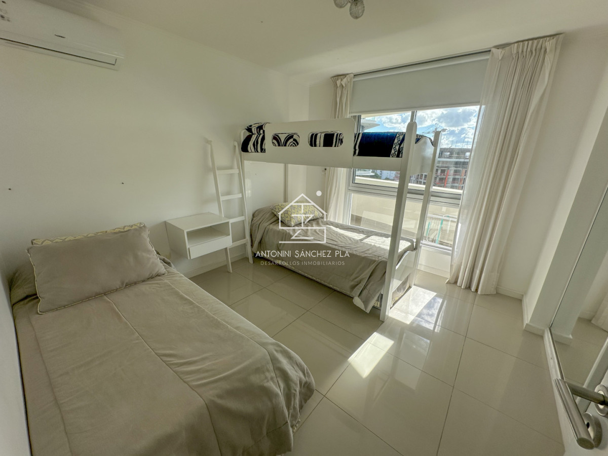 Apartamento ID.4293 - Venta Apartamento 2 dormitorios en Wind Tower Punta del este