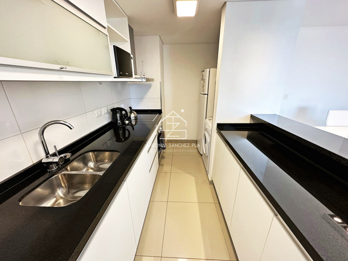 Apartamento ID.4218 - Wind Tower en venta con vista al mar y amplio balcón