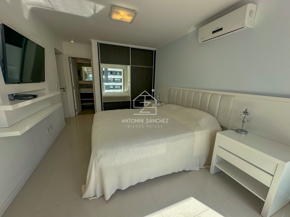 Apartamento ID.839 - Icon Brava en venta de 2 dormitorios y medio 