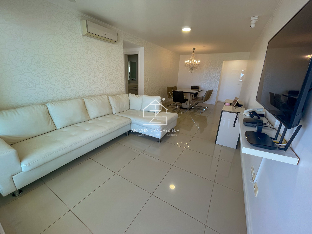 Apartamento ID.4219 - Piso alto en torre premium en Playa Brava