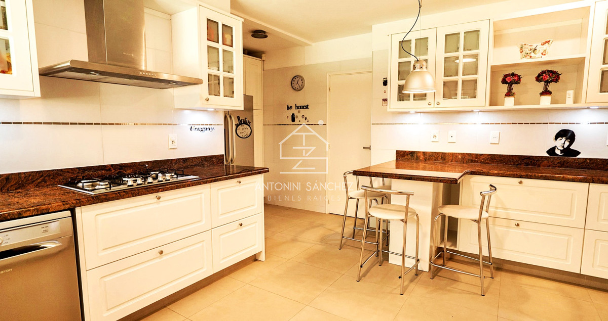 Casa ID.801 - Venta Casa 6 Dormitorios Punta del Este, Mansa