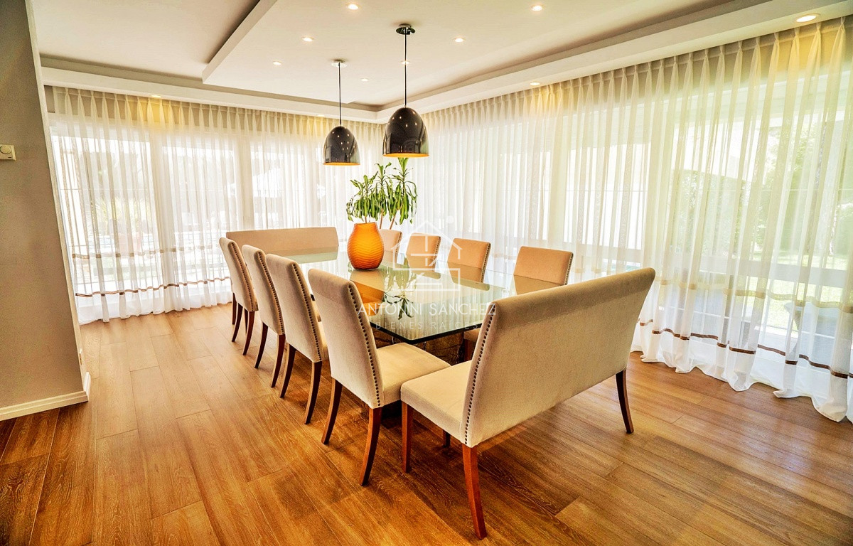 Casa ID.801 - Venta Casa 6 Dormitorios Punta del Este, Mansa