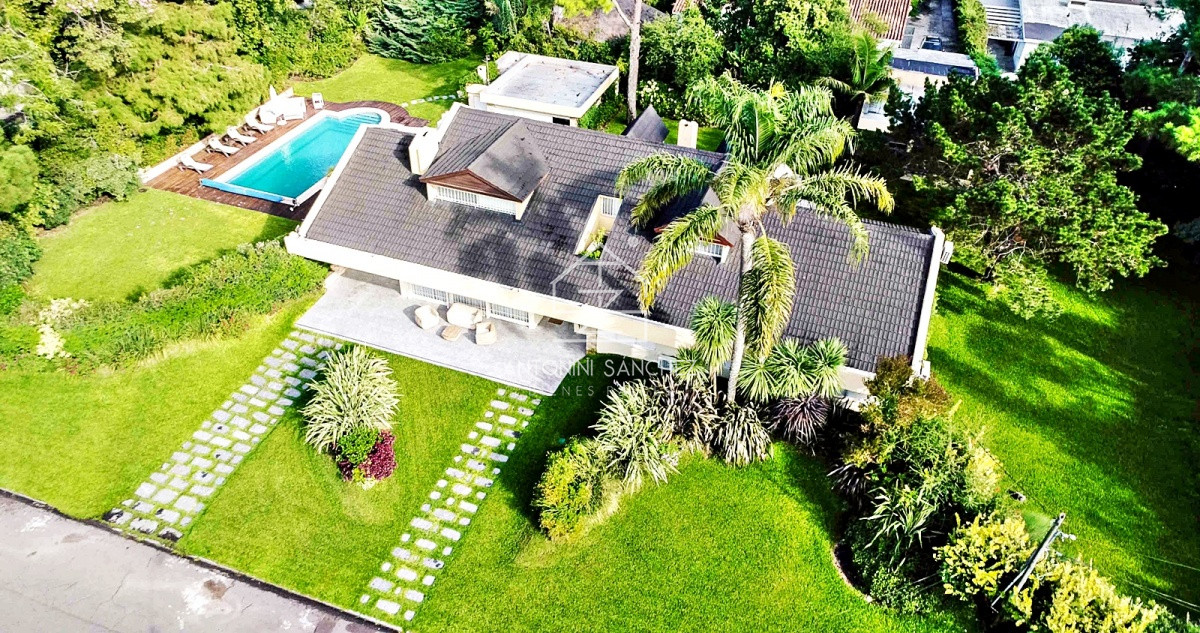 Casa ID.801 - Venta Casa 6 Dormitorios Punta del Este, Mansa