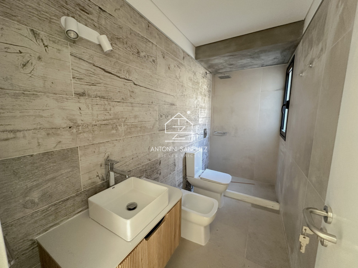 Casa ID.3988 - Casa a estrenar en Parque Burnett U$S 325.000