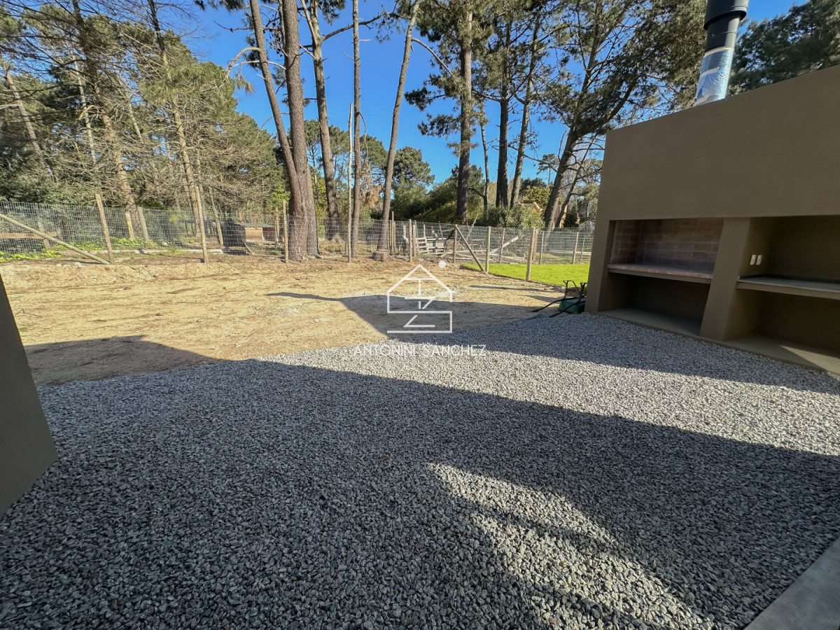 Casa ID.3988 - Casa a estrenar en Parque Burnett U$S 325.000
