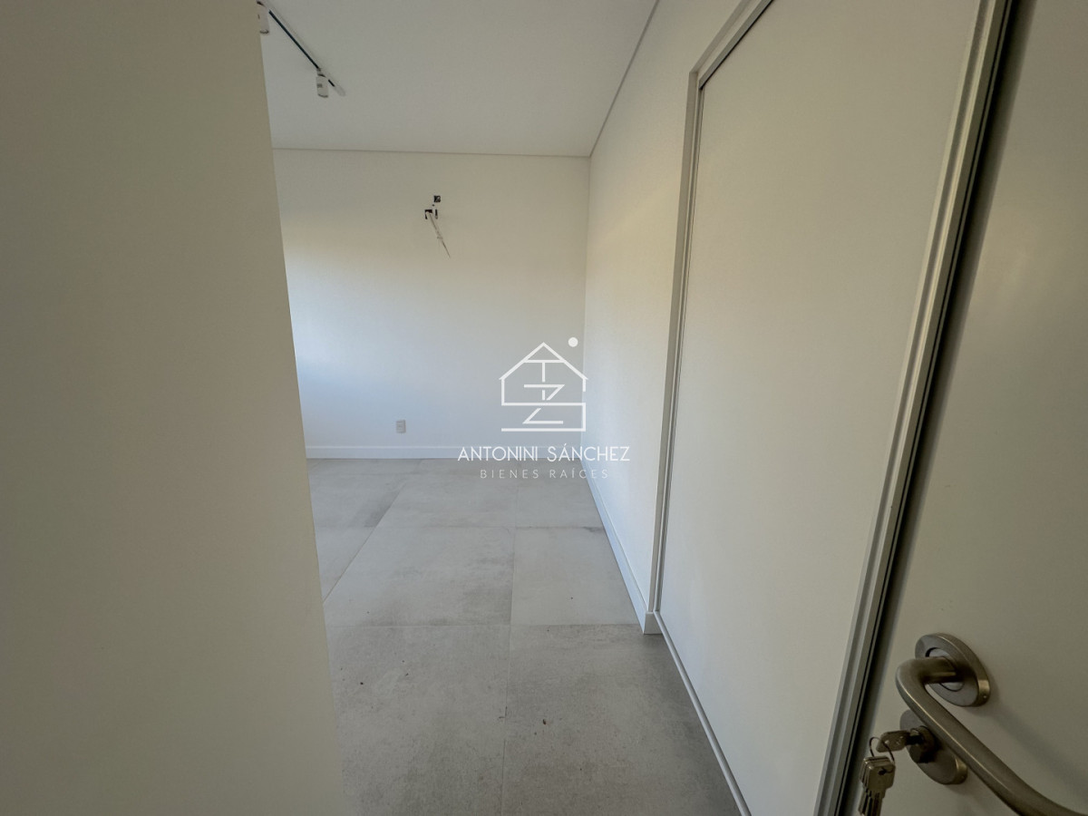 Casa ID.3988 - Casa a estrenar en Parque Burnett U$S 325.000