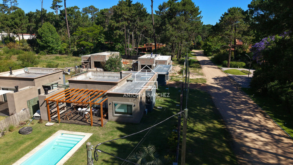 Casa ID.3988 - Casa a estrenar en Parque Burnett U$S 325.000