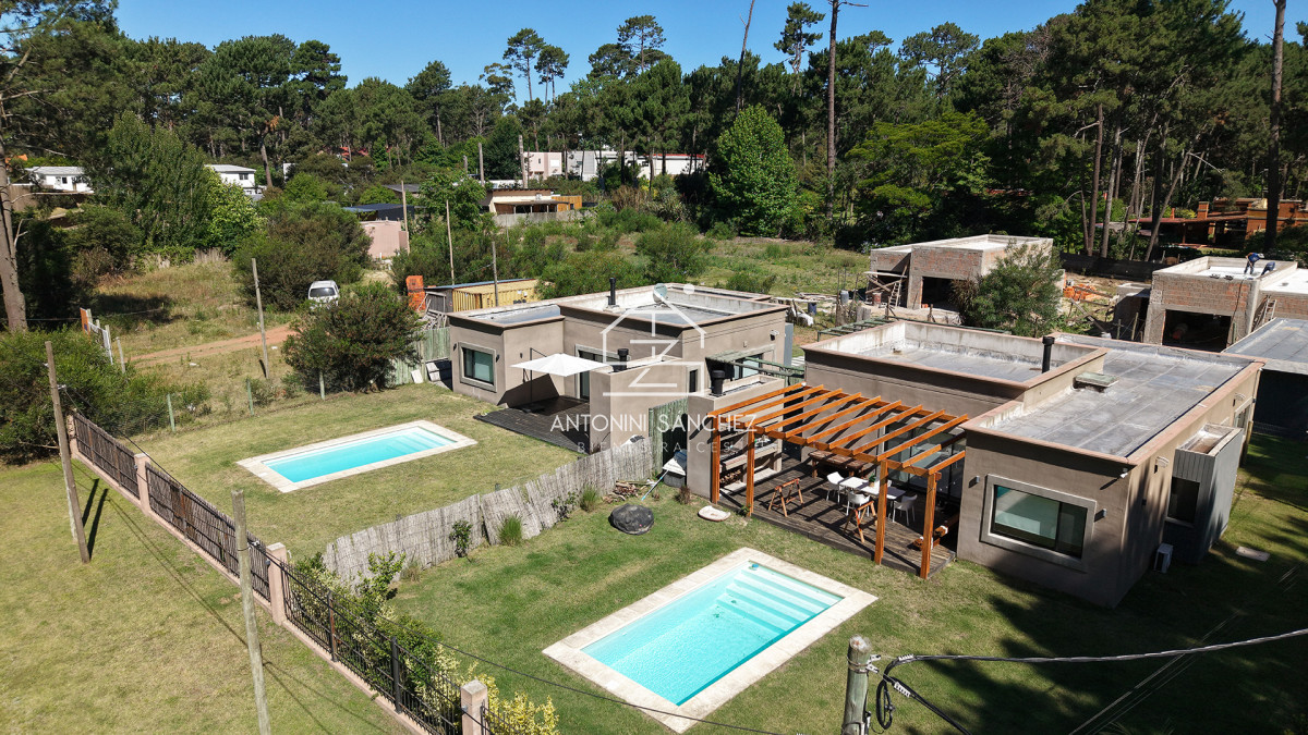 Casa ID.3988 - Casa a estrenar en Parque Burnett U$S 325.000