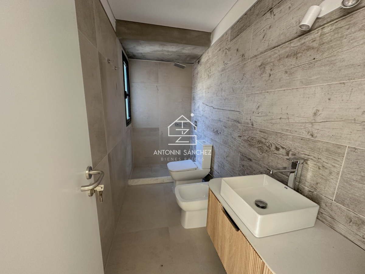 Casa ID.3988 - Casa a estrenar en Parque Burnett U$S 325.000