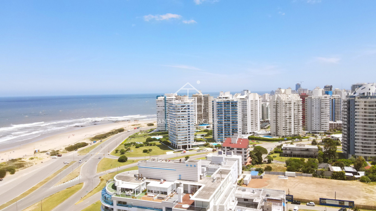 Apartamento ID.839 - Icon Brava en venta de 2 dormitorios y medio 