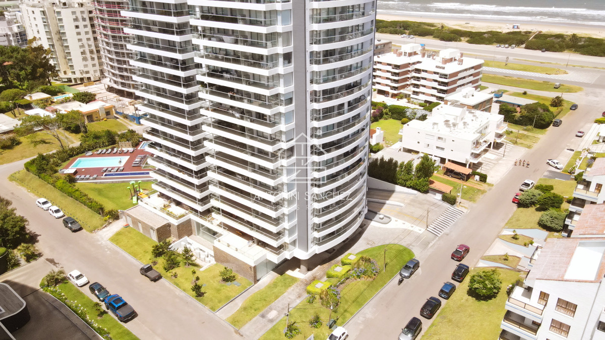 Apartamento ID.839 - Icon Brava en venta de 2 dormitorios y medio 