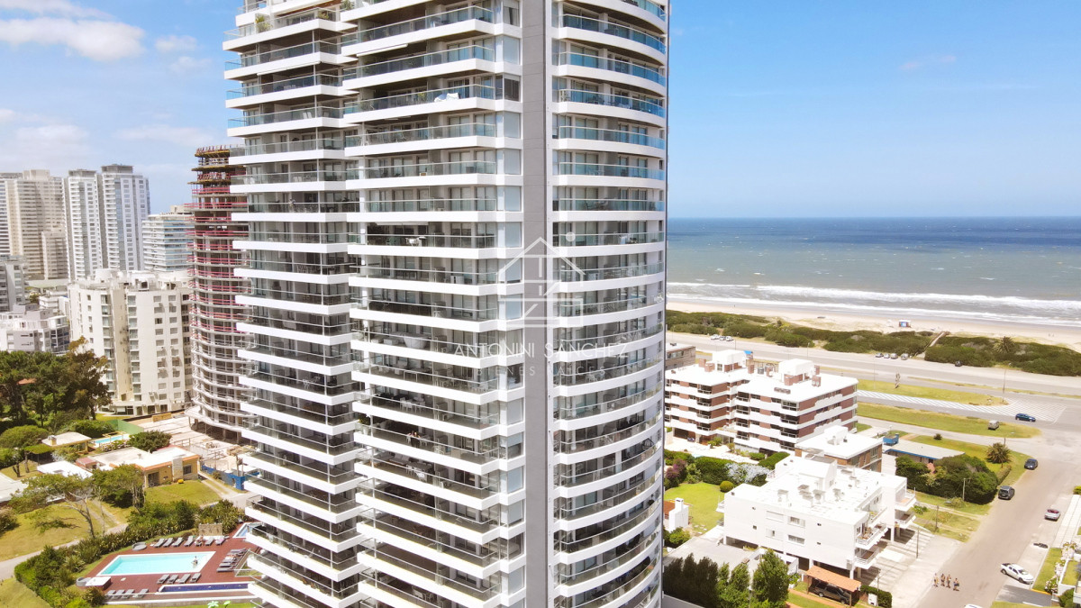 Apartamento ID.839 - Icon Brava en venta de 2 dormitorios y medio 