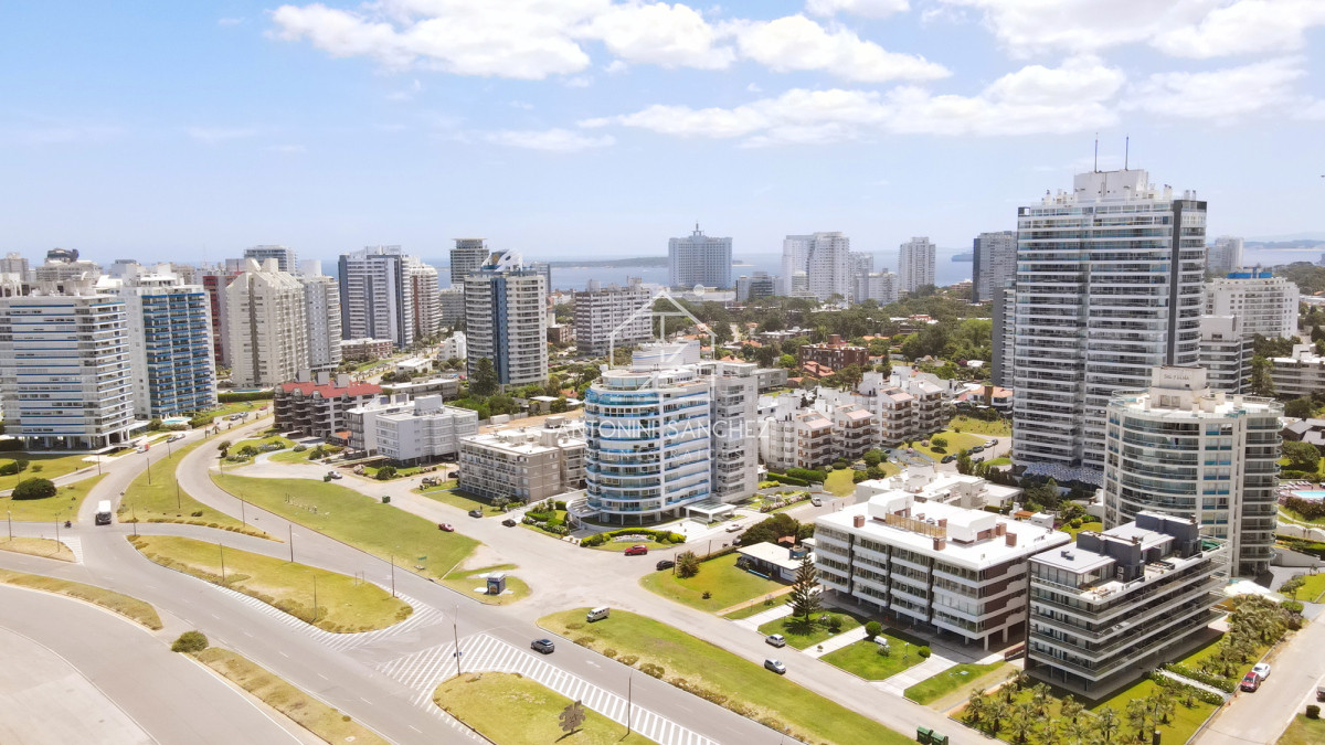 Apartamento ID.839 - Icon Brava en venta de 2 dormitorios y medio 