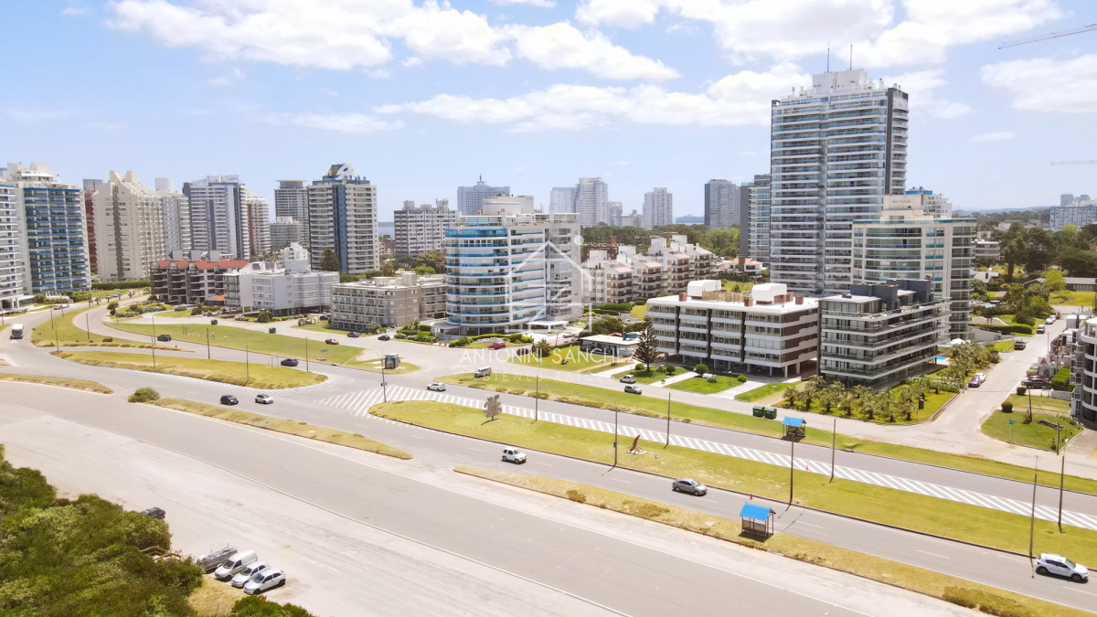 Apartamento ID.839 - Icon Brava en venta de 2 dormitorios y medio 