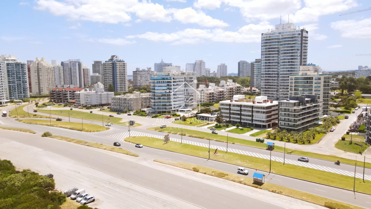 Apartamento ID.839 - Icon Brava en venta de 2 dormitorios y medio 