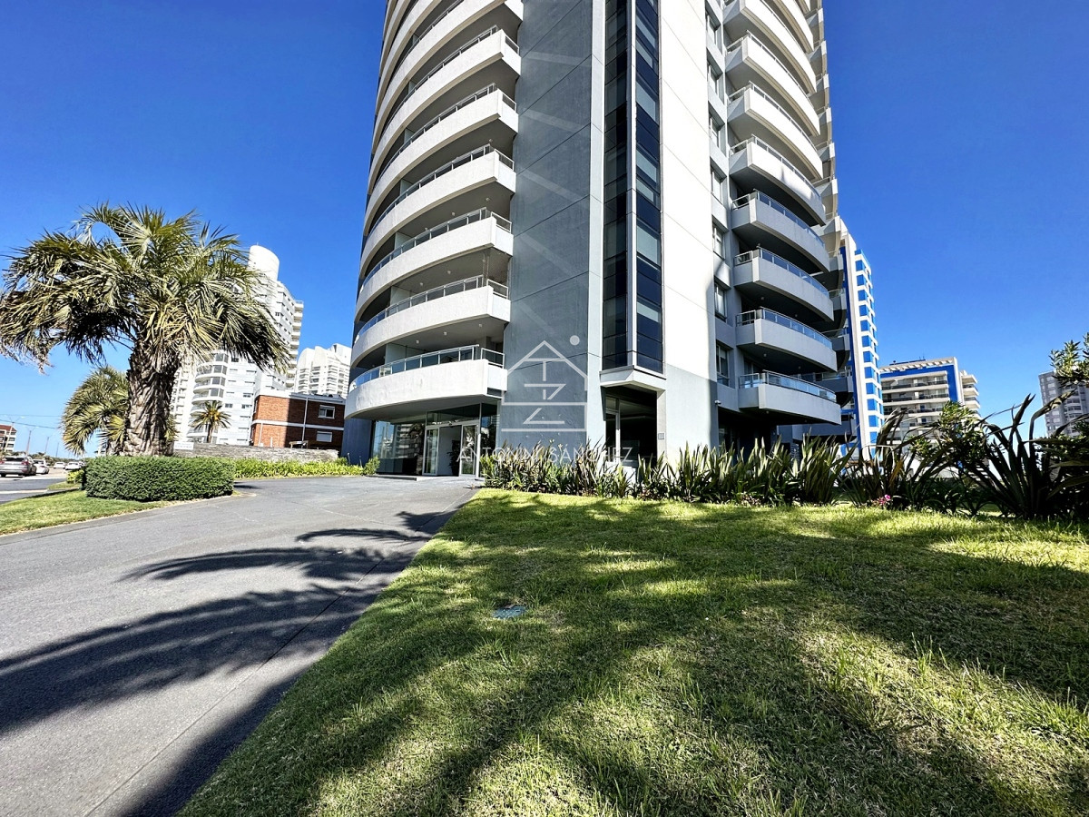 Apartamento ID.805 - Departamento en venta en exclusiva torre en Punta del Este