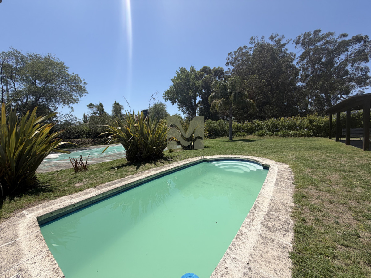 Casa ID.1019 - Hermosa casa en barrio Residencial de Punta del Este a pasos de todo!