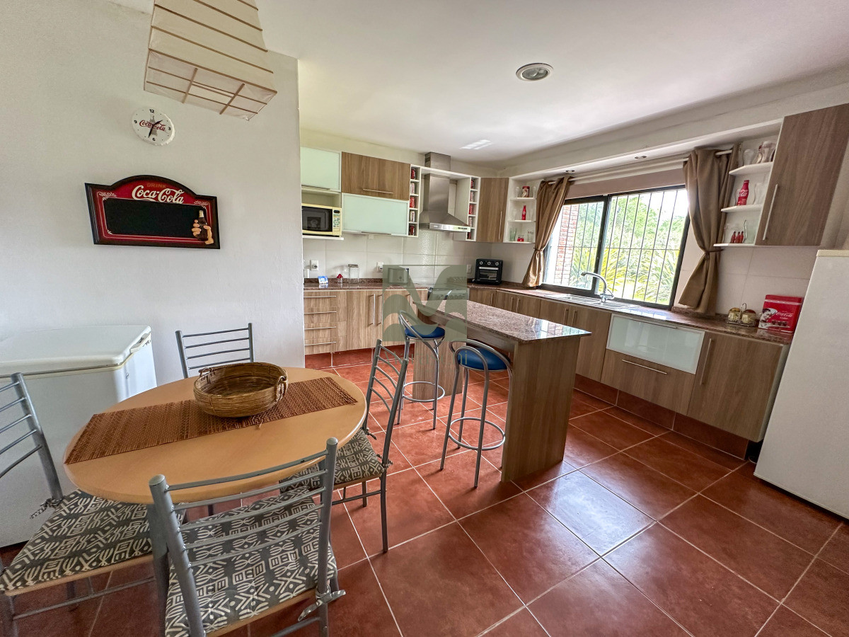 Casa ID.1019 - Hermosa casa en barrio Residencial de Punta del Este a pasos de todo!