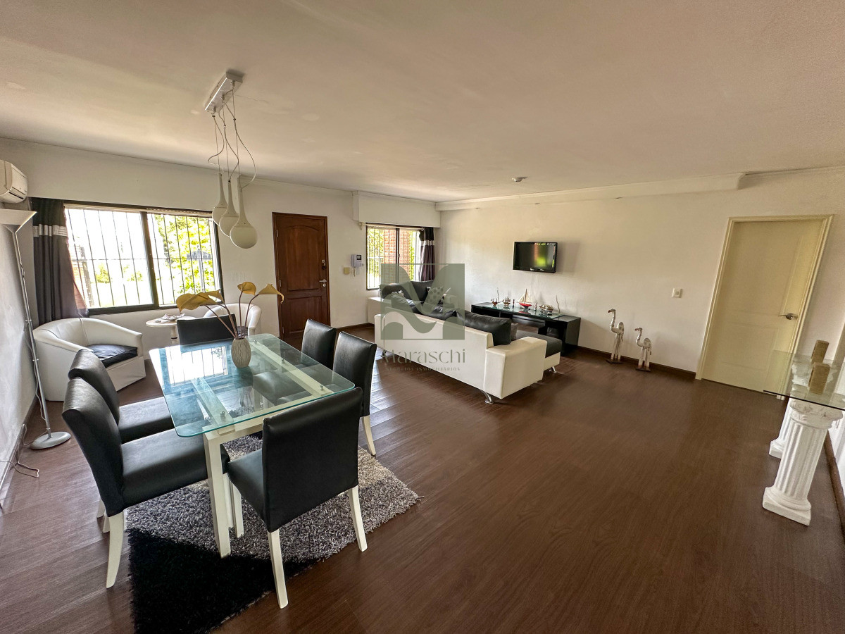 Casa ID.1019 - Hermosa casa en barrio Residencial de Punta del Este a pasos de todo!