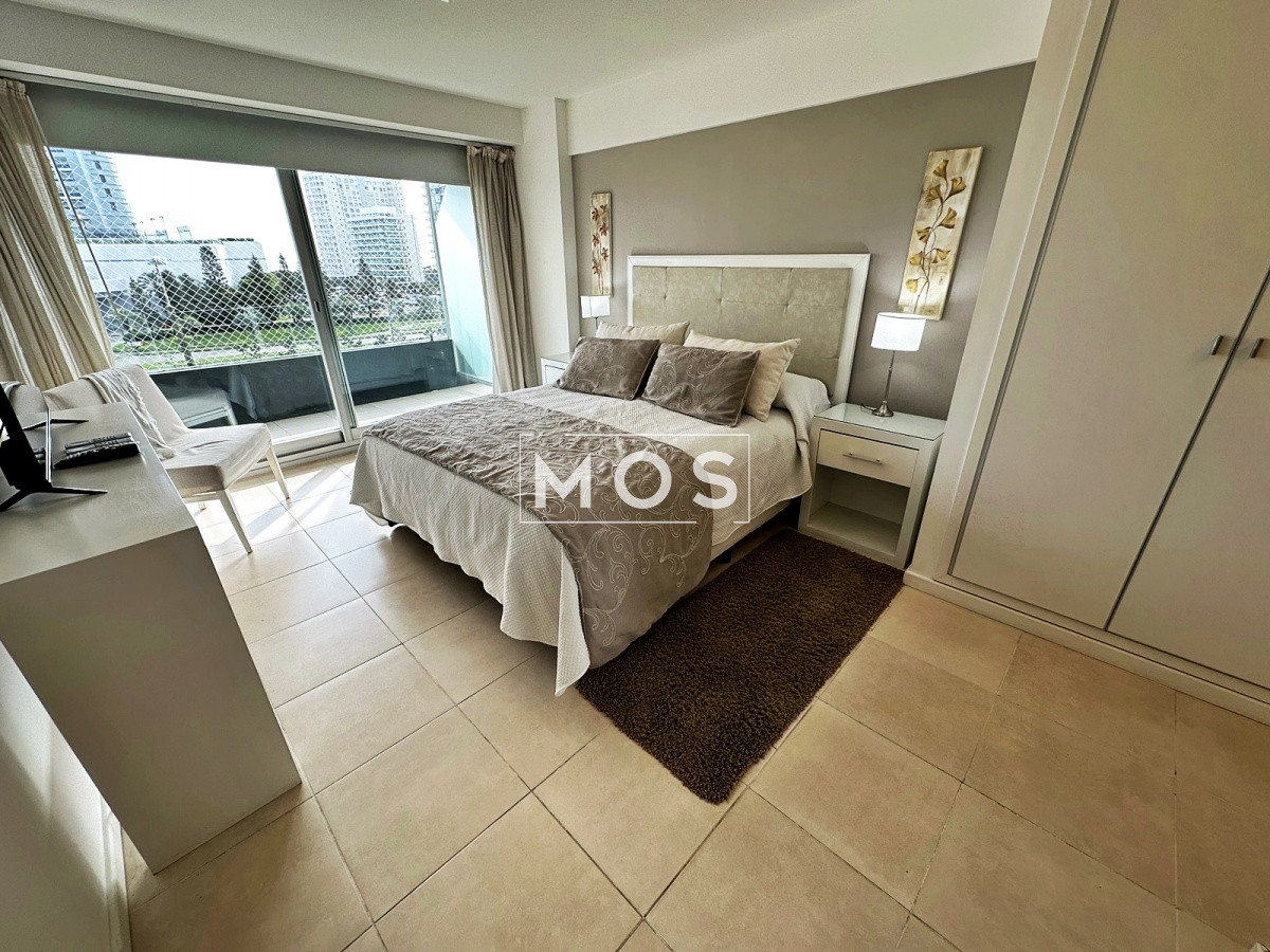 Apartamento ID.2508 - Punta de Este, Apartamento de 3 dormitorios a metros del mar y al Hotel Conrad.