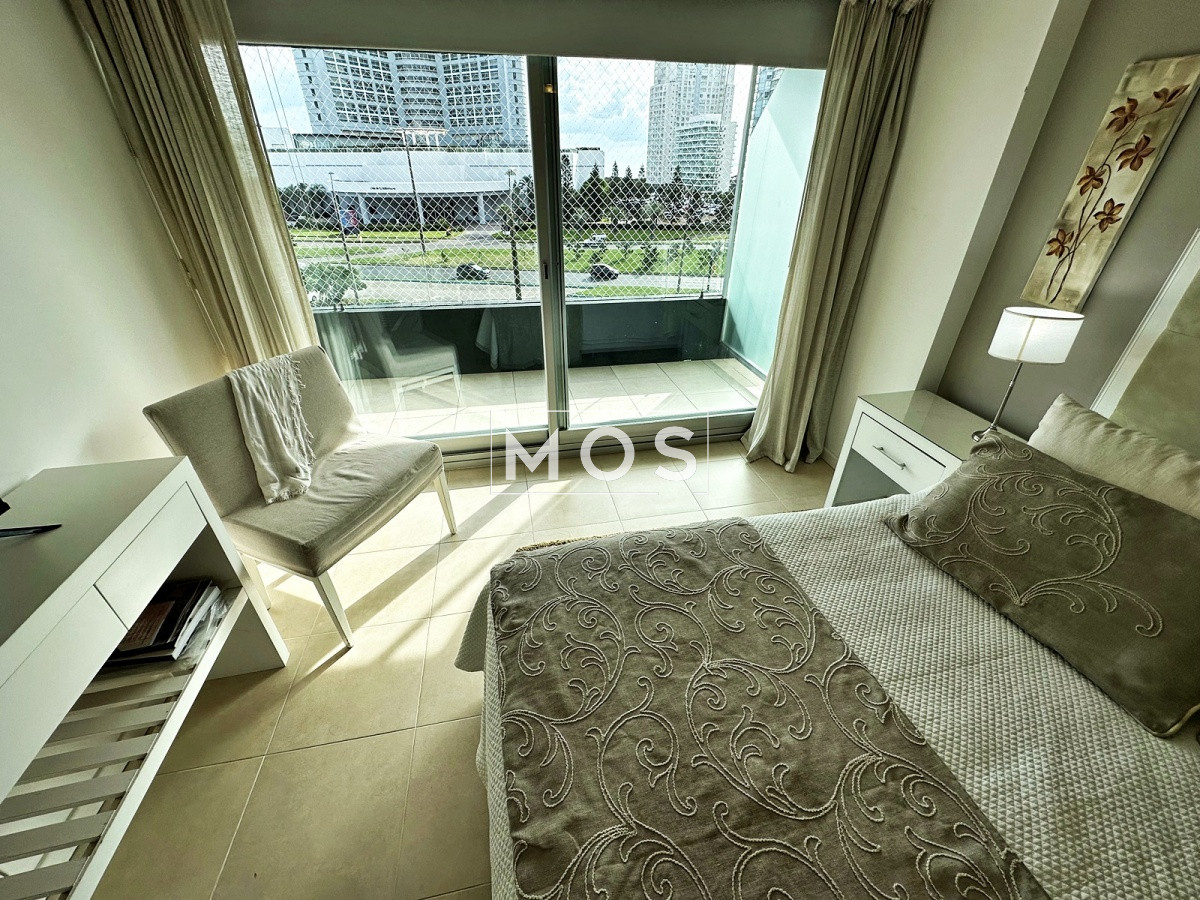 Apartamento ID.2508 - Punta de Este, Apartamento de 3 dormitorios a metros del mar y al Hotel Conrad.