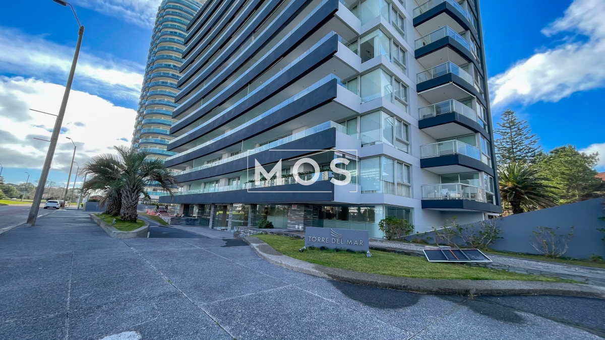 Apartamento ID.2508 - Punta de Este, Apartamento de 3 dormitorios a metros del mar y al Hotel Conrad.