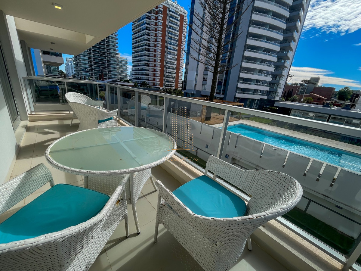 Apartamento ID.874 - Arenas del Mar II - 2 dormitorios y medio con 2 baños en alquiler