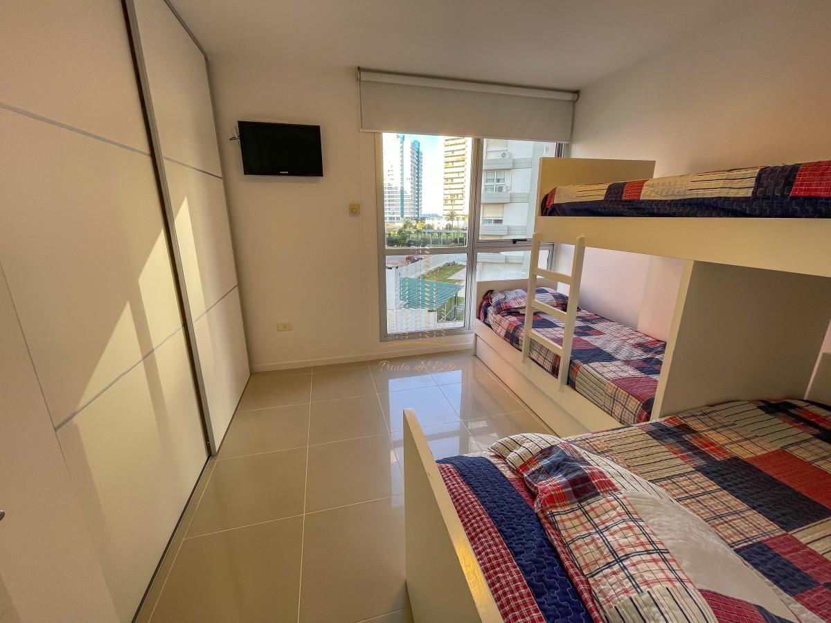 Apartamento ID.874 - Arenas del Mar II - 2 dormitorios y medio con 2 baños en alquiler