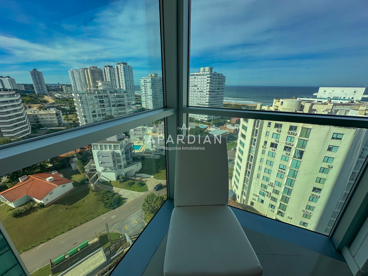 Apartamento ID.21098437 - OPORTUNIDAD EN  PISO ALTO A BRAVA!