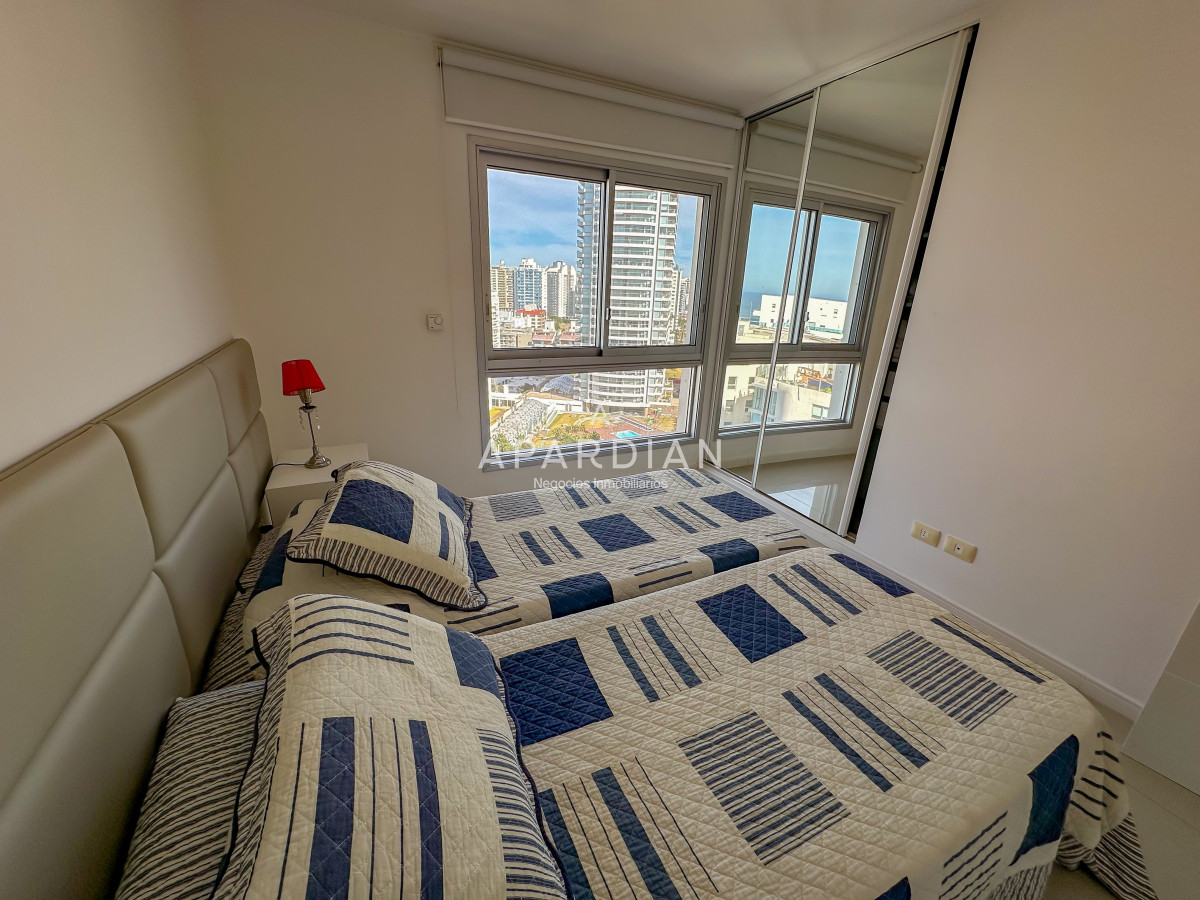 Apartamento ID.21098437 - OPORTUNIDAD EN  PISO ALTO A BRAVA!