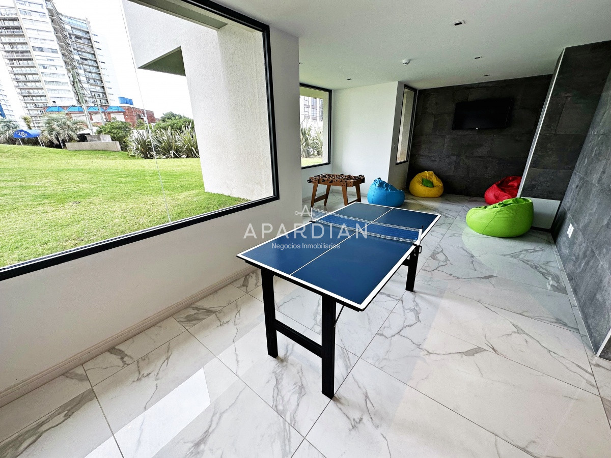Apartamento ID.21096860 - Piso alto a pasos del mar, servicios y expensas muy bajas