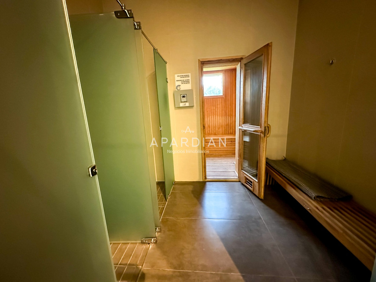 Apartamento ID.21098862 - Gala Tower. Pda 4, exclusivo departamento a solo pasos del Mar en Playa Mansa.