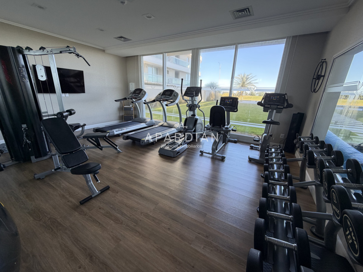 Apartamento ID.21099748 - DEPARTAMENTO MODERNO FRENTE AL MAR U$S 380.000 
