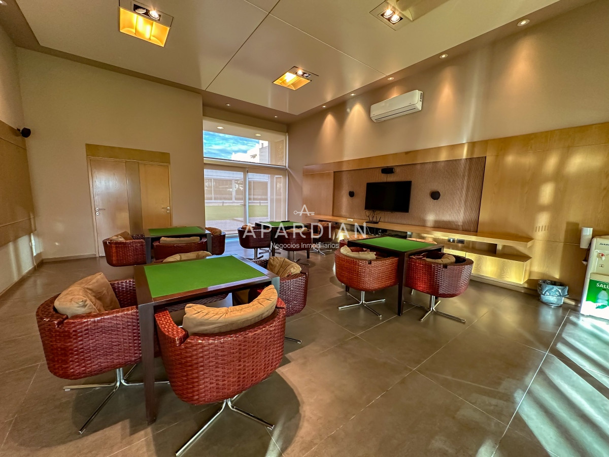 Apartamento ID.21098862 - Gala Tower. Pda 4, exclusivo departamento a solo pasos del Mar en Playa Mansa.