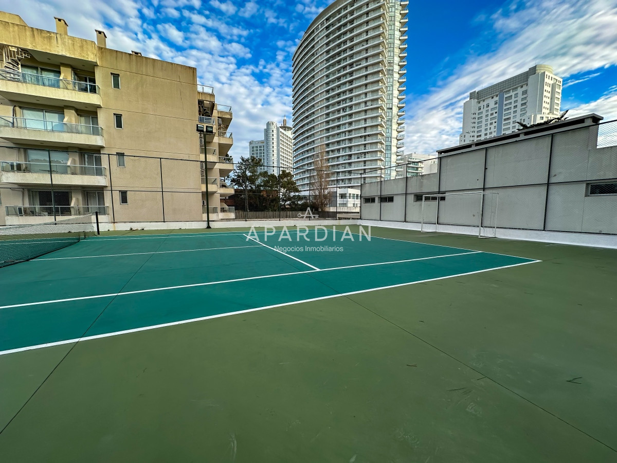 Apartamento ID.21098862 - Gala Tower. Pda 4, exclusivo departamento a solo pasos del Mar en Playa Mansa.