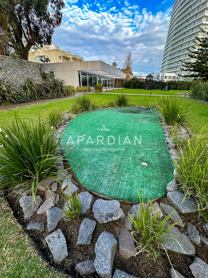 Apartamento ID.21098862 - Gala Tower. Pda 4, exclusivo departamento a solo pasos del Mar en Playa Mansa.