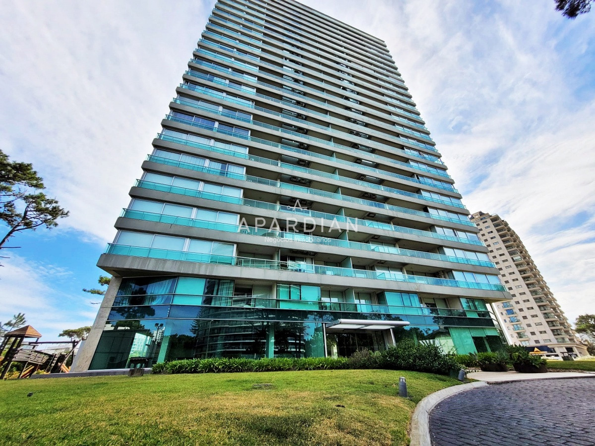 Apartamento ID.21100031 - Piso alto con hermosas vistas! 