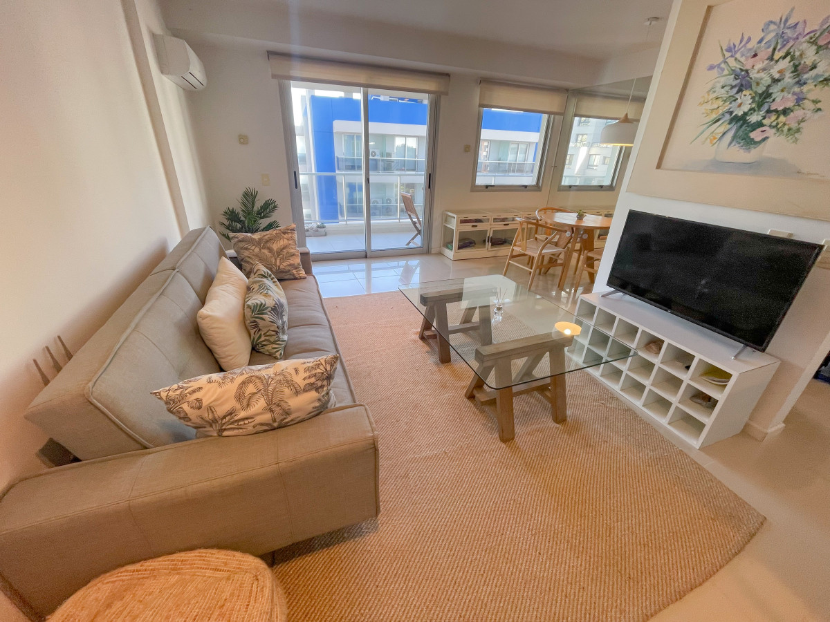 Apartamento en Arenas del Mar II, a pasos del Playa Brava!