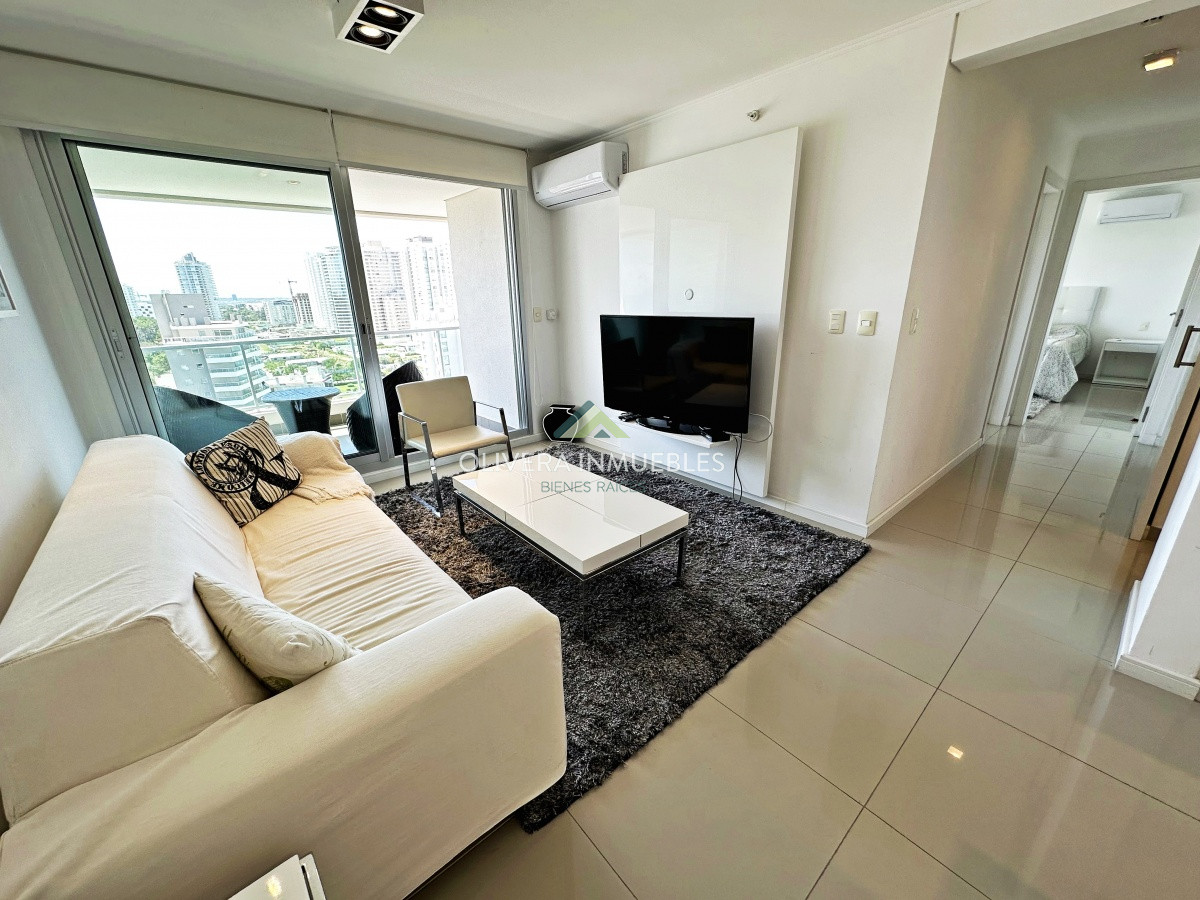 Apartamento ID.10005 - VENTA DE APARTAMENTO DE 2 DORMITORIOS EN BRAVA EN EDIFICIO WIND TOWER PUNTA DEL ESTE 